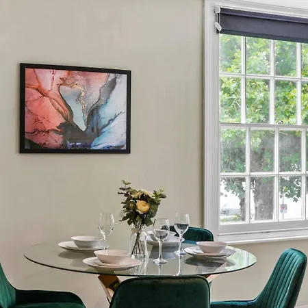 Harbourside Penthouse Sleep 16 Bristol