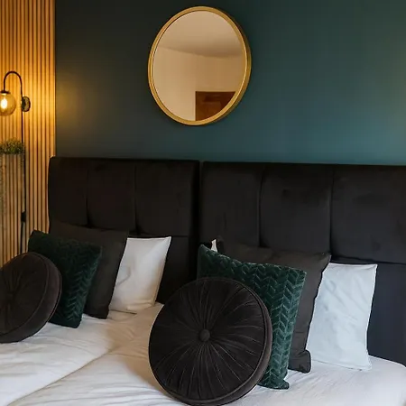 Harbourside Penthouse Sleep 16 Bristol