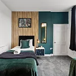 Harbourside Penthouse Sleep 16 Apartment