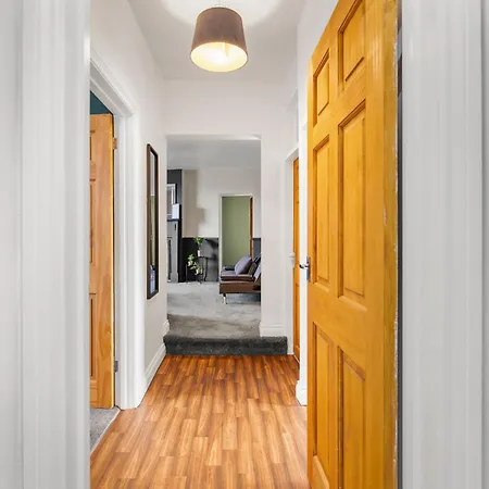 Harbourside Penthouse Sleep 16 Bristol