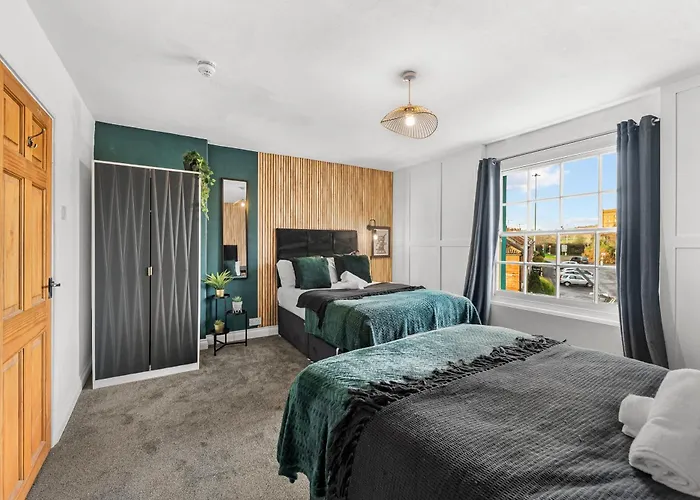 Apartment Harbourside Penthouse Sleep 16 Bristol