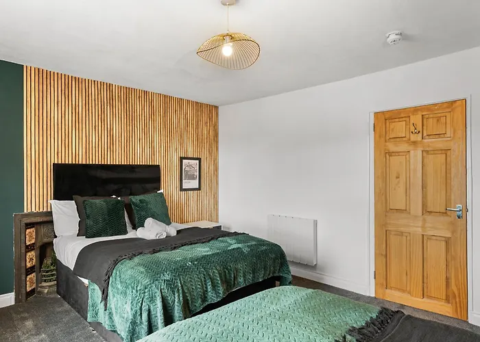 Apartment Harbourside Penthouse Sleep 16 Bristol