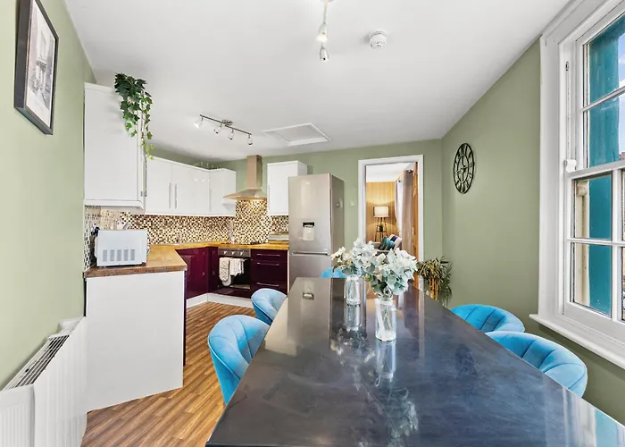 Apartment Harbourside Penthouse Sleep 16