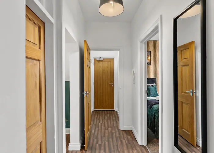 Апартаменти Harbourside Penthouse Sleep 16 Бристоль