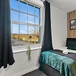 Harbourside Penthouse Sleep 16 *