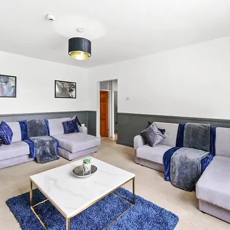 Апартаменты Harbourside Penthouse Sleep 16 Бристоль