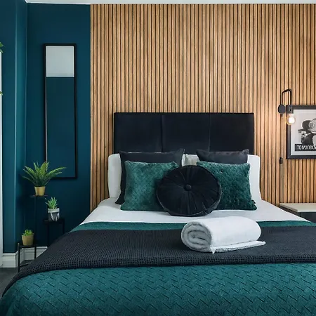 Harbourside Penthouse Sleep 16 Апартаменты *