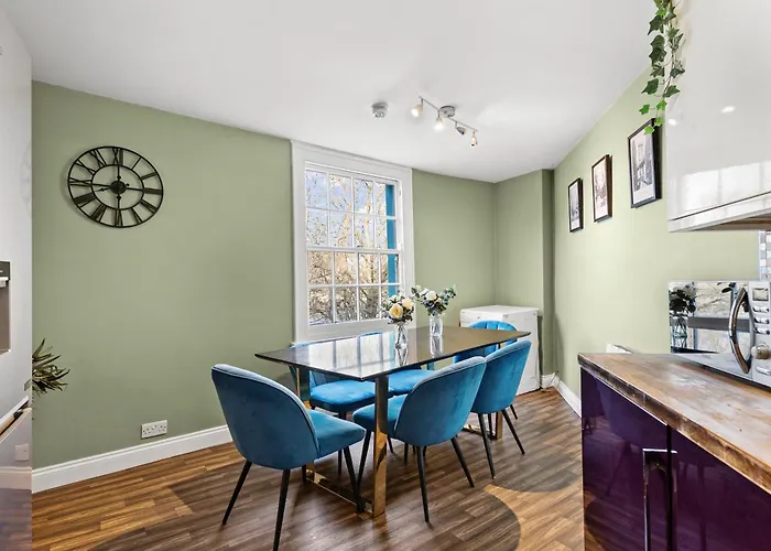 Harbourside Penthouse Sleep 16 דירה *